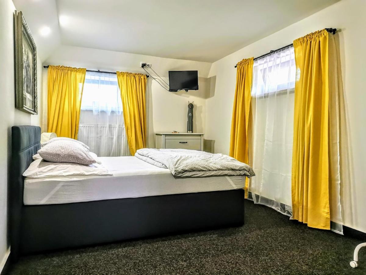 Ubytovani V Podhoubi Apartment Broumov Bagian luar foto