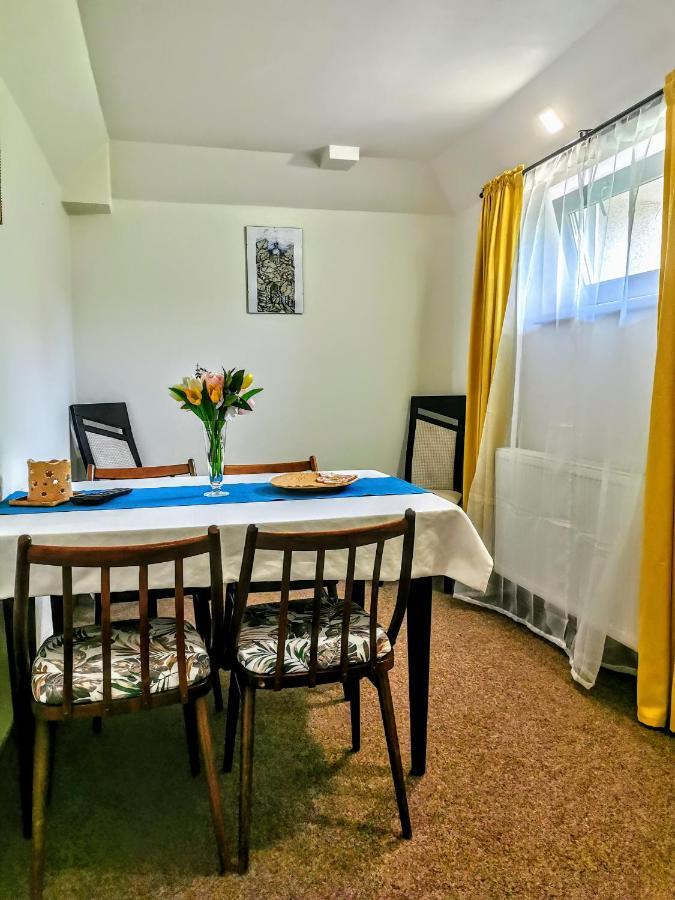 Ubytovani V Podhoubi Apartment Broumov Bagian luar foto